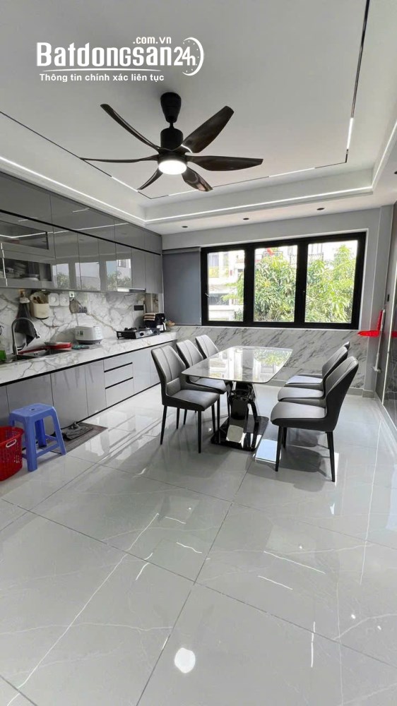 Bán nhà 57m2, giá 4.5 tỷ TL, Hẻm xe hơi 6m thông thoáng, P. Bình Tân, TP Hồ Chí Minh