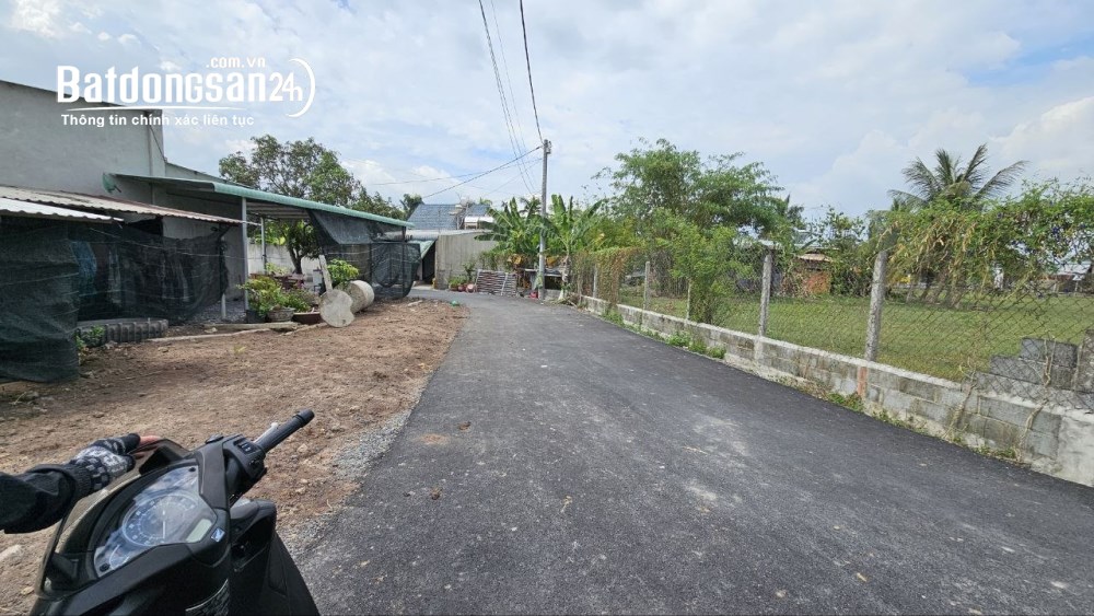 Bán gấp 100m2, full TC, đất Đường Trung Lập, Xã Thái Mỹ (H Củ Chi cũ), TP Hồ Chí Minh