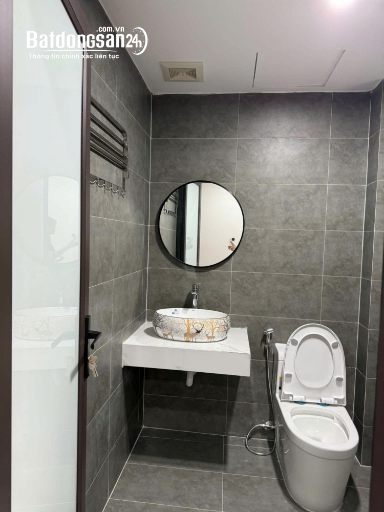 Bán nhà 5 tầng, 35m2, giá 8.5 tỷ, Phường Việt Hưng (Q Long Biên cũ), TP Hà Nội