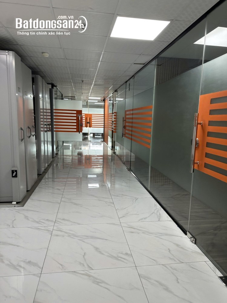 VĂN PHÒNG 637M2 TÒA MD COMPLEX, CHIA SẴN PHÒNG FULL NỘI THẤT