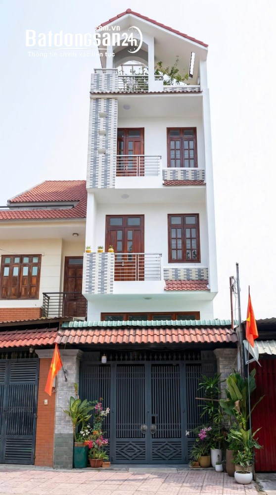 BÁN NHÀ MẶT TIỀN ĐƯỜNG SỐ 8, PHƯỜNG LINH TRUNG (81,9M2) 12.7 TỶ.