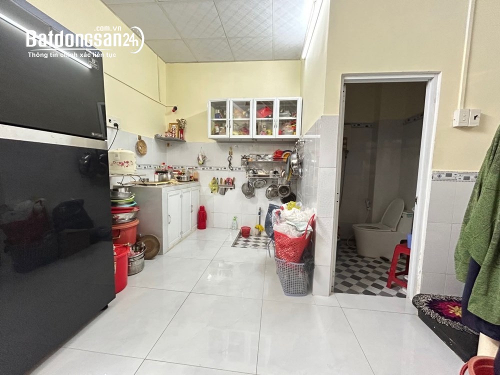 Nhà trệt 1 lầu gồm 2PN, 2WC, ban công thoáng sáng, 44m2, giá 4.5 tỷ, P. Chánh Hưng (Quận 8 cũ).