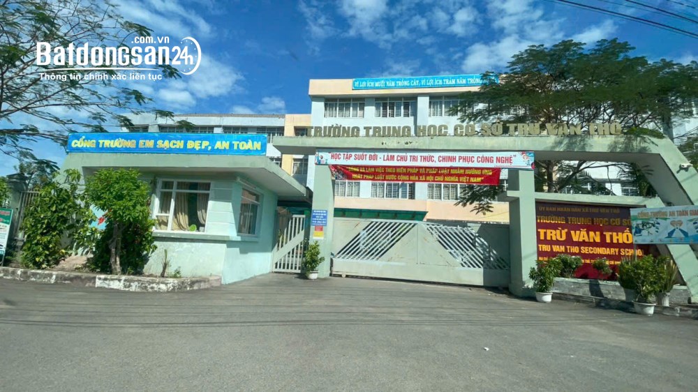 Bán đất 264m2, có 100m2 TC, pháp lý đầy đủ, giá 950 tr, Đ. Trừ Văn Thố, P. Bến Cát, TP. HCM.