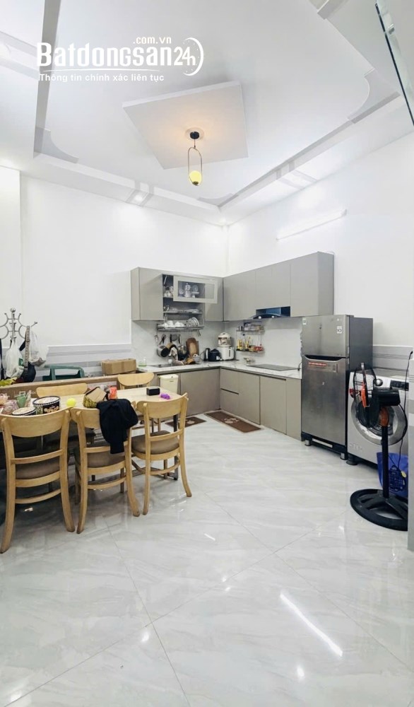 Bán nhà 2 tầng, 4om2, 2PN, 2WC, hẻm 4M, chỉ 4.6 tỷ, P. Bình Tân, TP Hồ Chí Minh