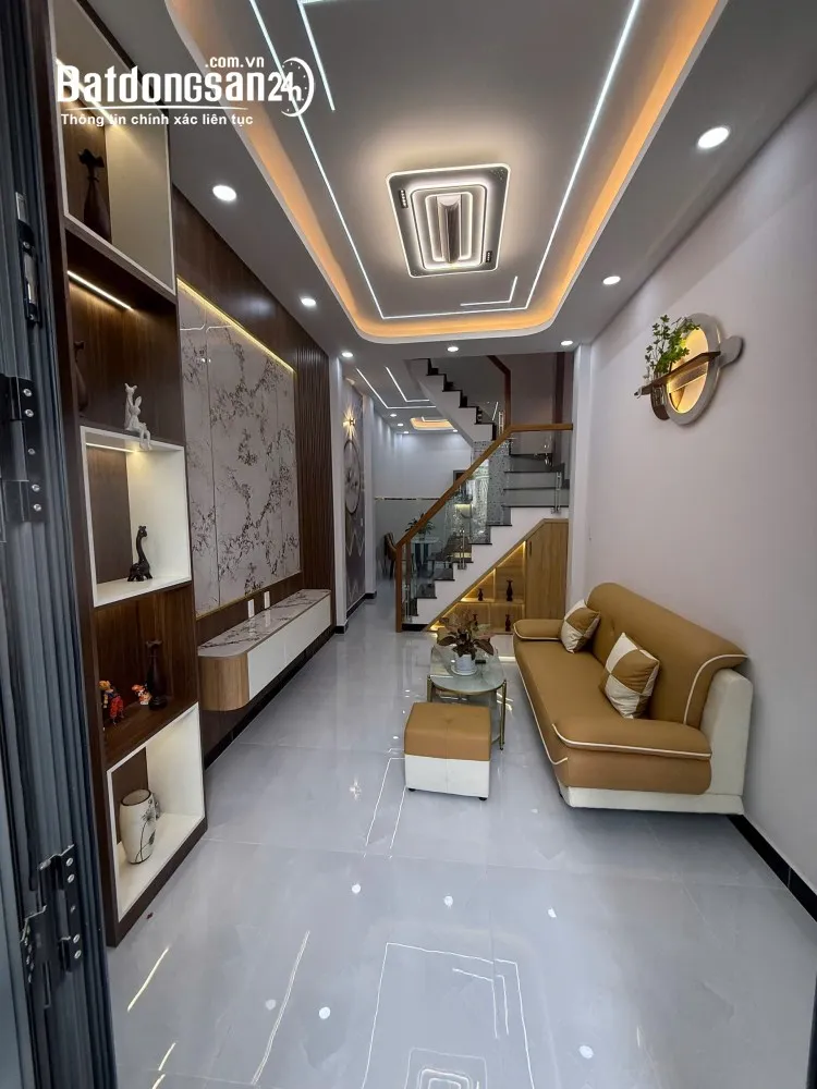 NHÀ 3 Tầng ĐẸP, HẺM 4M, MỄ CỐC, Phường Phú Định (Quận 8 cũ), 136M2, NHỈNH 4 TỶ.