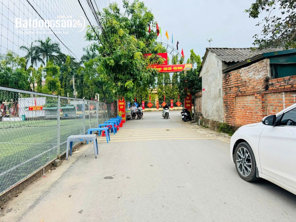 LÔ GÓC, VIEW HỒ, 100M2 FULL ĐẤT Ở, CHỈ HƠN 4 TỶ, Xã Phú Cát (H Quốc Oai cũ).
