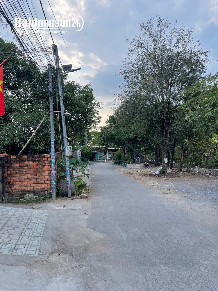 Bán nhà 1 trệt 1 lầu 30m2, đường ô tô, chỉ 850 triệu, P. Biên Hòa, Đồng Nai.