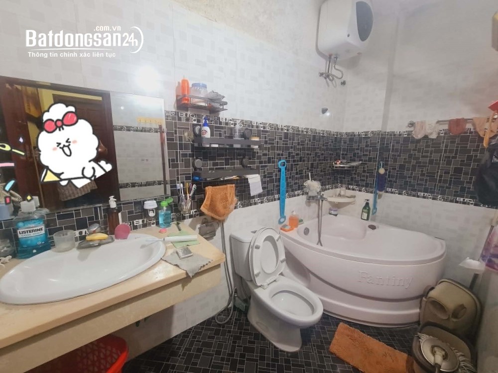 NHÀ ĐẸP GẦN PHỐ LÊ DUẨN, NGÕ RỘNG, 39m2 x 5T, giá hơn 9 tỷ, (Q Đống Đa cũ)