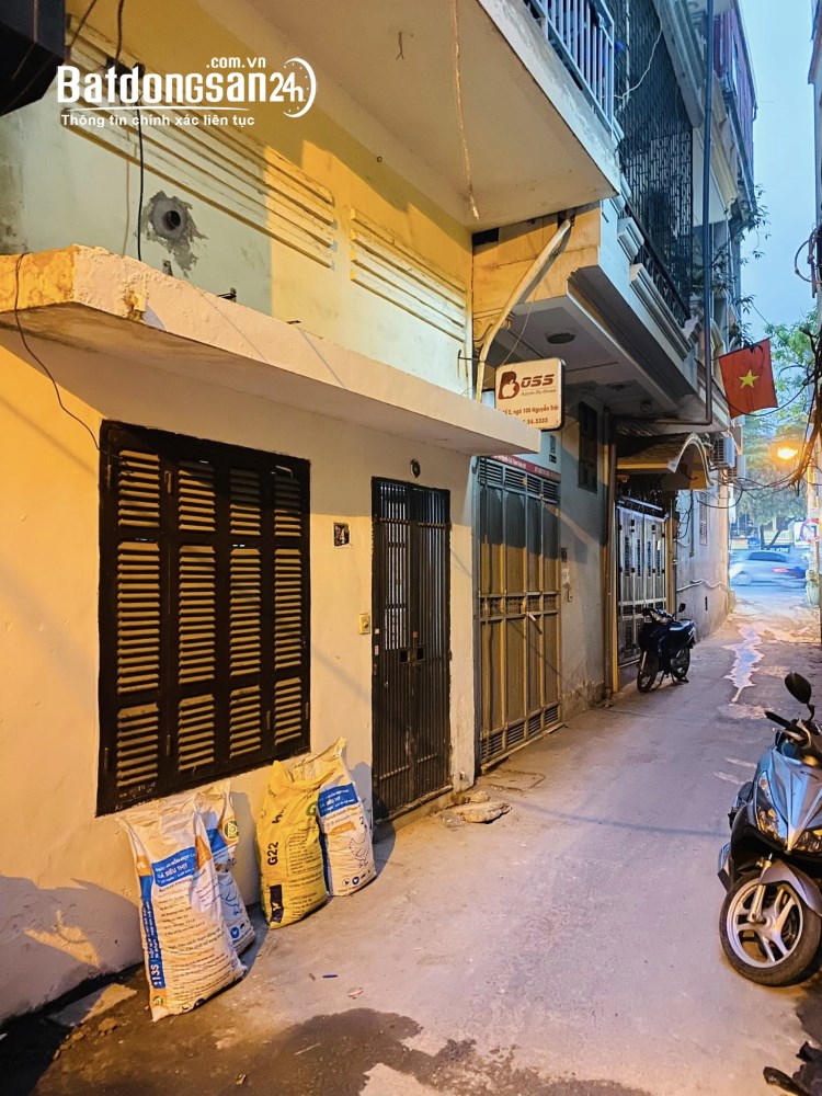 Nhà 28m2, 3 tầng, giá 6 tỷ, sổ đỏ chính chủ siêu đẹp, Nguyễn Trãi, P. Phương Liệt (Q Thanh Xuân cũ)