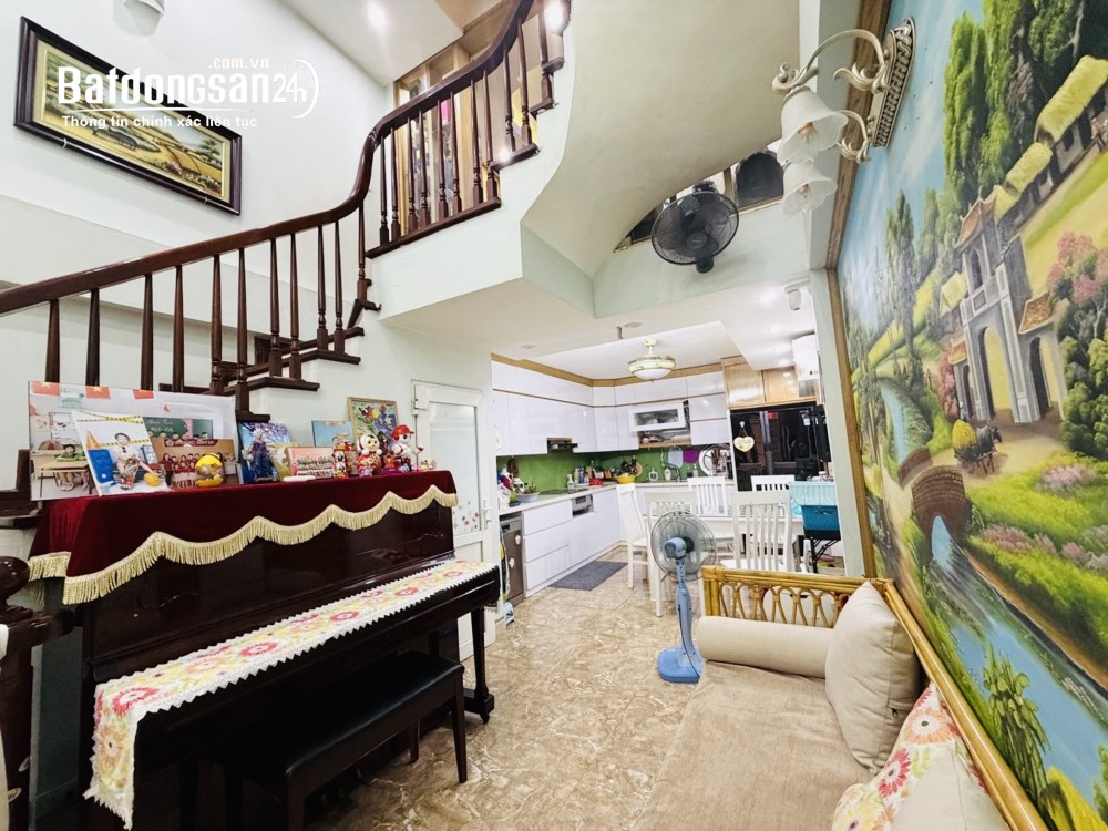 TRUNG TÂM VĂN QUÁN, 5 TẦNG, DÂN XÂY HIỆN ĐẠI, 45M2, 10.7 TỶ.