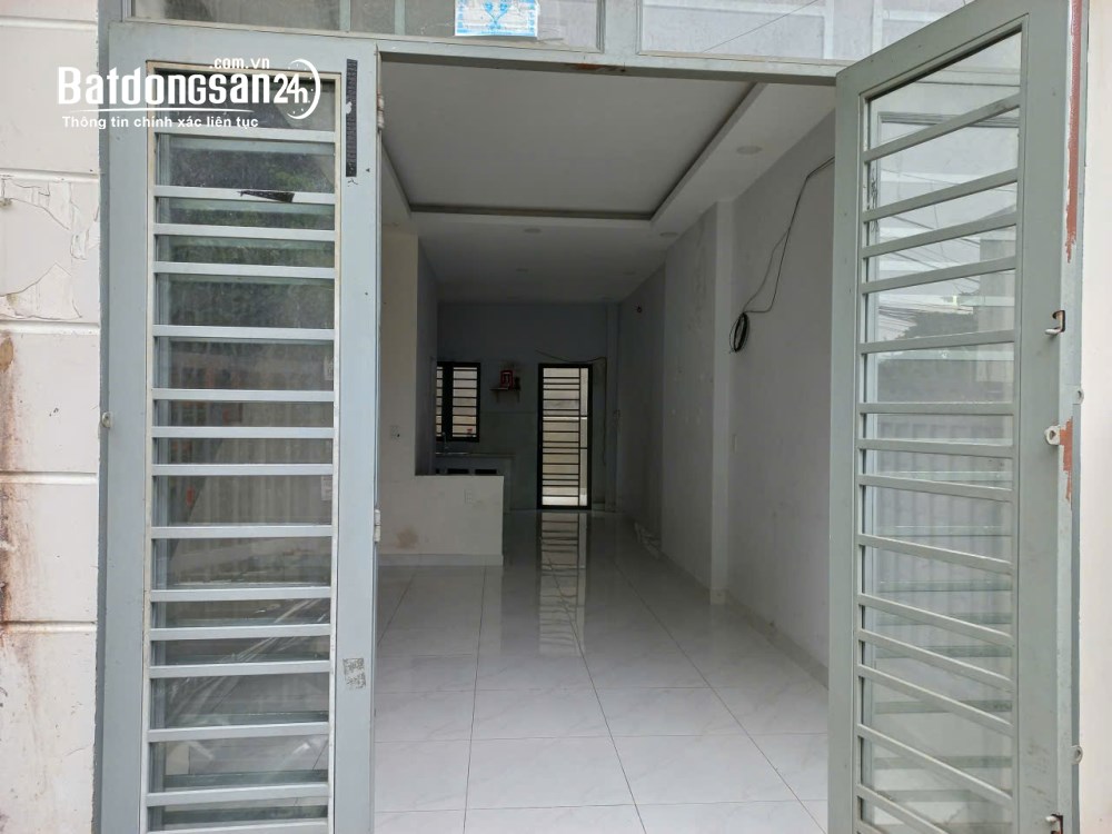 Nhà  trệt + 1 lầu , 4PN , 4WC, giá hơn 5 tỷ, Huỳnh Bá Chánh, Xã Tân Nhựt, TP Hồ Chí Minh