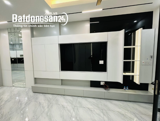 Nhà 3 Tầng – Ngõ Ô Tô Đỗ Cửa – Sát Tiểu Học Hùng Vương – Hồng Bàng/ HP – Chỉ 3,55 Tỷ.