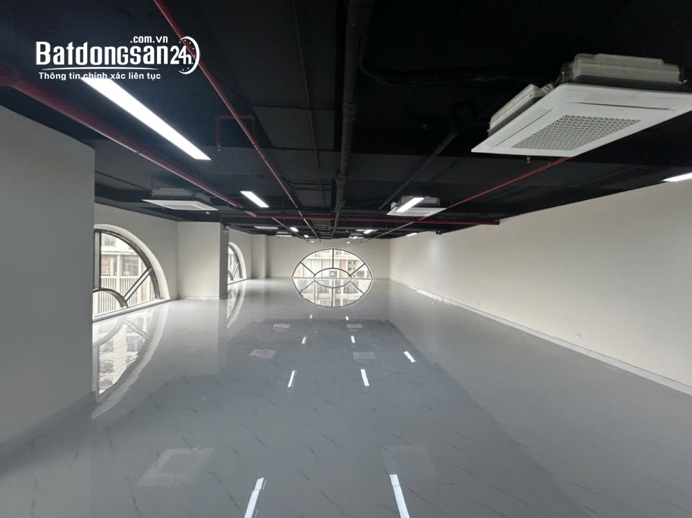 CHO THUÊ VĂN PHÒNG HIỆN ĐẠI 350M2 TÒA HOUSINCO NGUYỄN XIỂN VỚI VỊ TRÍ ĐẮC ĐỊA.