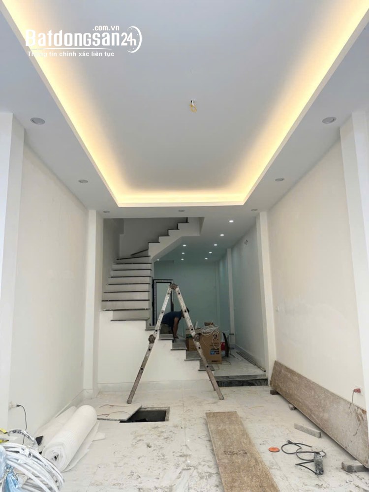 Nhà MT 50m2, giá 14 tỷ, vỉa hè, ô tô tránh, phân lô TĐC Tu Hoàng, P. Xuân Phương, Q. Nam Từ Liêm.