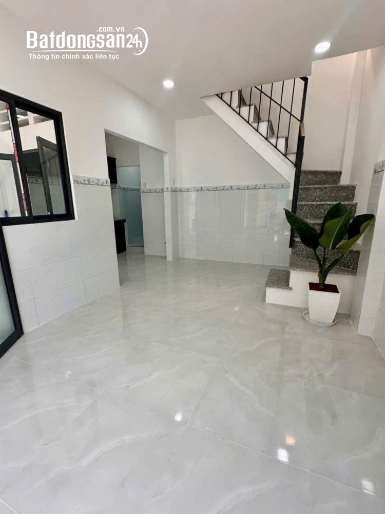  Bán nhà 1 trệt 1 lầu, trung tâm Biên Hoà 32m2, chỉ 1,68 tỷ.