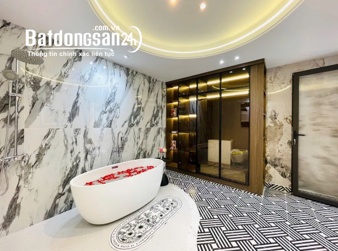 Ngộp bán gấp - Lê Lai, P.3 Gò Vấp, 52m2 – 5PN, Hẻm 6m, cho thuê 14tr/th, chỉ 2.2 tỷ.
