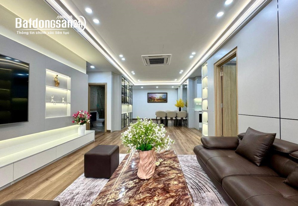 Bán gấp căn hộ chung cư Ngoại Giao Đoàn – DT 130m2 ( Căn góc 3PN)