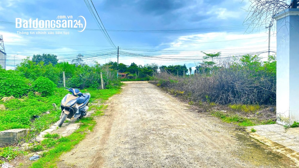 Bán đất Đường ĐT 724, Xã Đức Trọng, Tỉnh Lâm Đồng