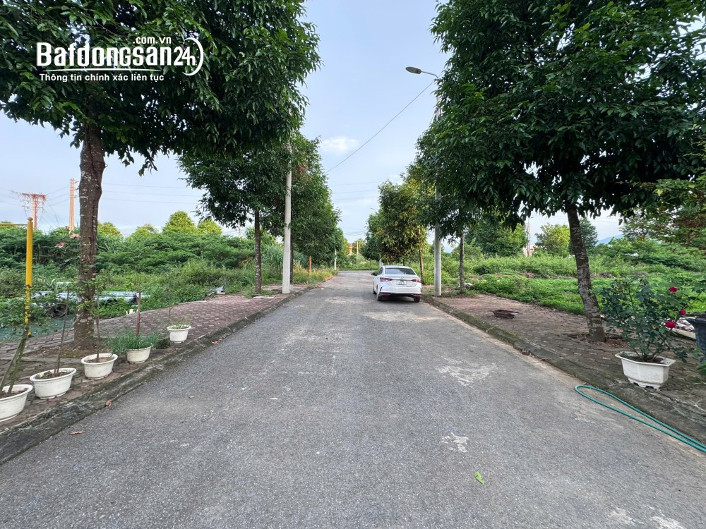 100M2 FULL ĐẤT Ở TĐC ĐHQG LOANH QUANH 5 TỶ