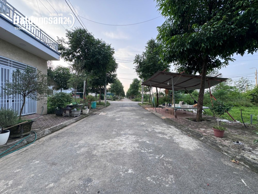 100M2 FULL ĐẤT Ở TĐC ĐHQG LOANH QUANH 5 TỶ