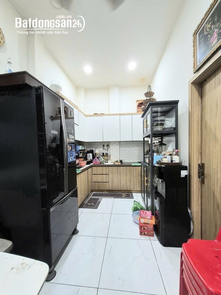 Bán Nhà Tân Sơn Nhì – Full Nội Thất – 3PN – Vị Trí Đẹp Tân Phú.