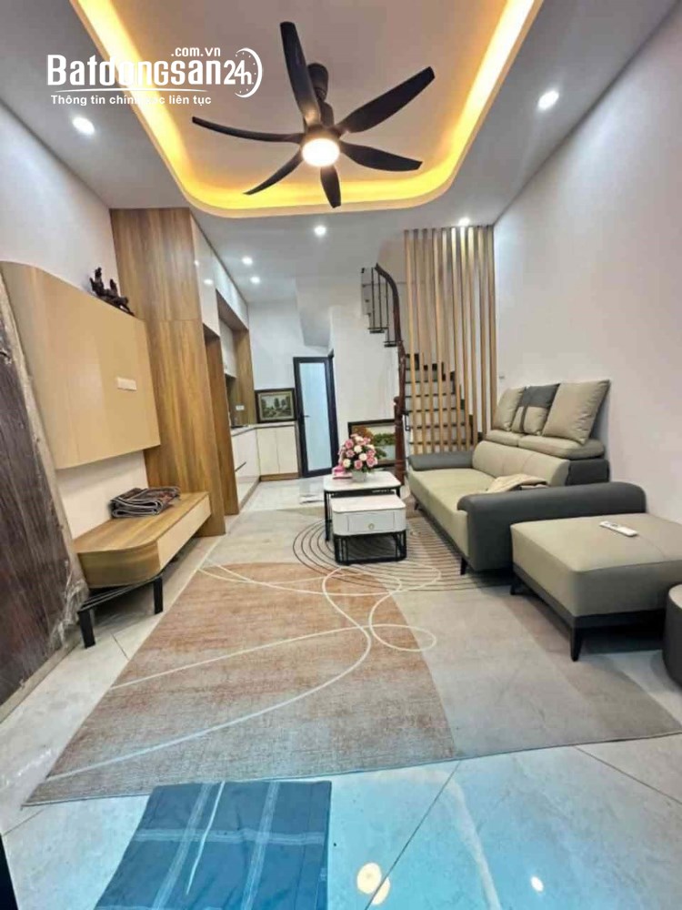 Nhà Đẹp Văn Miếu – Lô Góc Thoáng Sáng – Gần Ô Tô – Hơn 6 Tỷ.