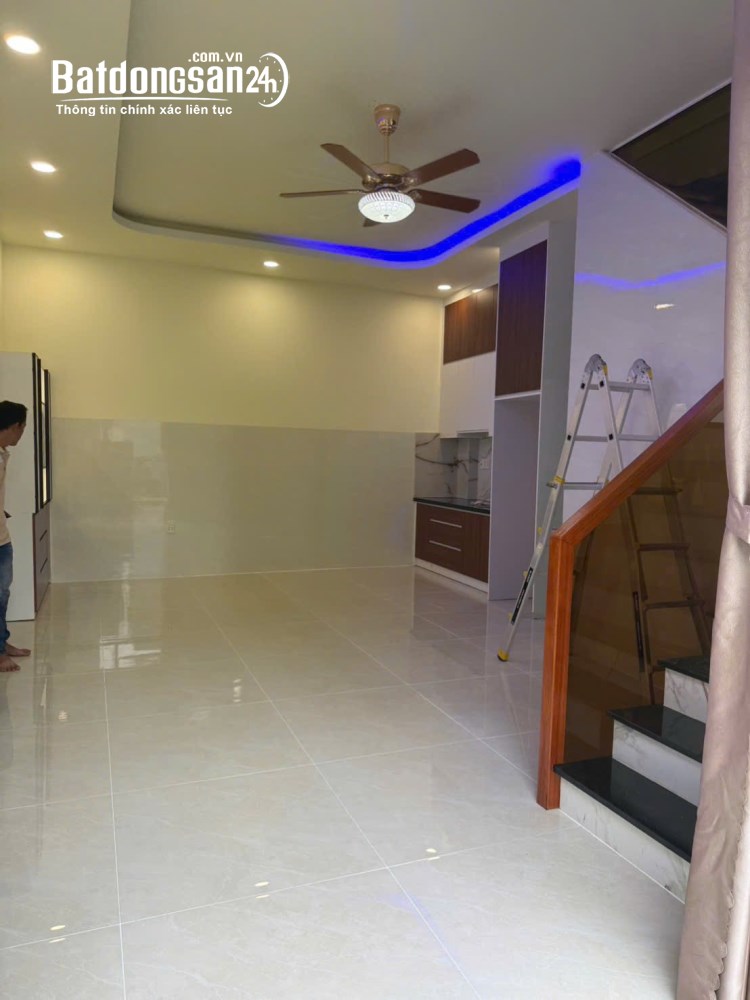 Nhà 1 trệt 1 lầu Quận 12 – 33m2 – Hẻm xe hơi – Giá tốt.