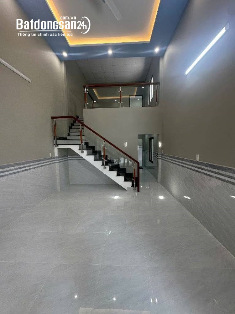 Nhà hẻm xe hơi gần ngã tư Nguyễn Ảnh Thủ – Trần Thị Năm – 100m2 – SHR – Giá tốt