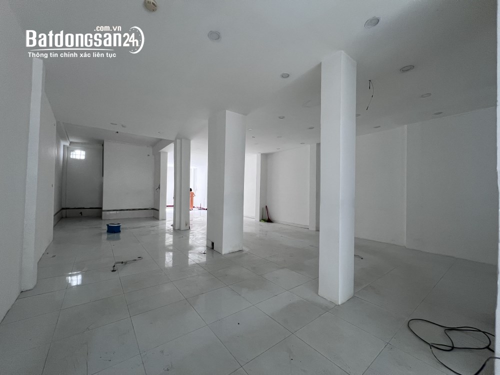Nhà MT Trần Hưng Đạo Tuy Hòa Đắk Lắk – 157m2 4 tầng – 60 triệu/tháng.