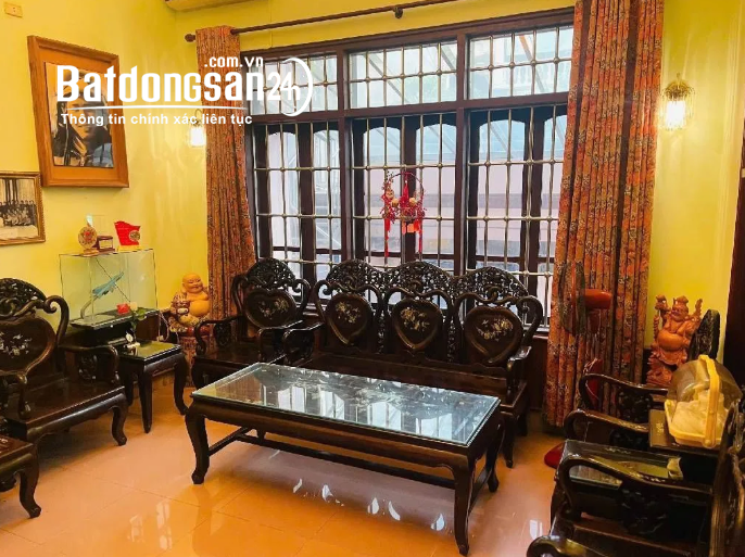 Bán nhà vườn mặt phố Lê Trọng Tấn 260m2 x 5 tầng thang máy, lô góc 2 mặt đường.