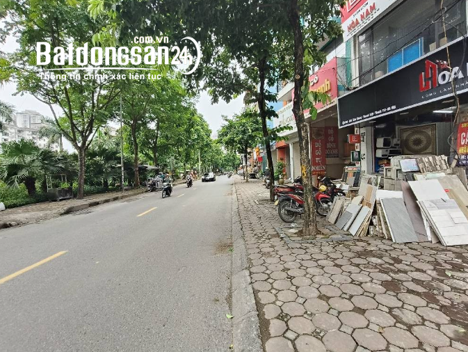 Bán đất tặng nhà cấp 4 phố Kim Giang 33m2, mặt tiền 4.3m, ngõ ba gác thoáng gần phố.
