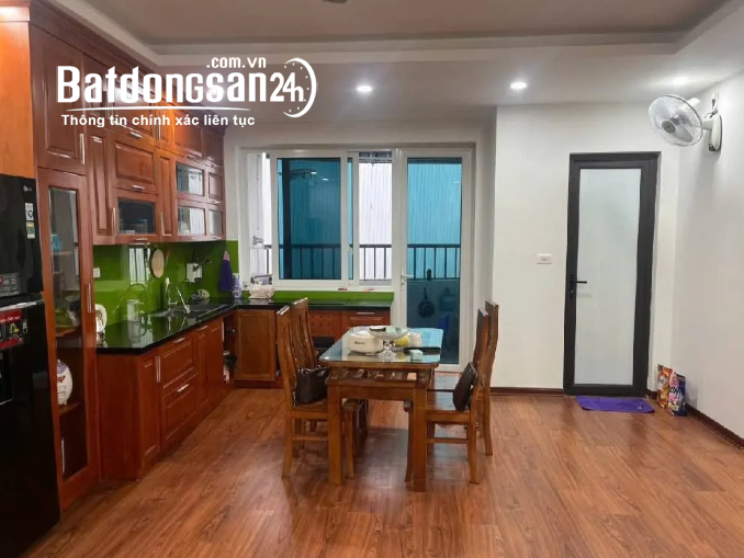 Bán căn góc chung cư Phùng Hưng 90m2 2PN tầng trung gần viện K Tân Triều.