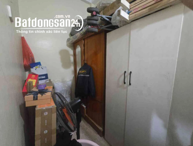Bán nhà riêng Kim Giang 22m2, 3 tầng, lô góc, 2 mặt thoáng, ngõ ba gác, gần phố.
