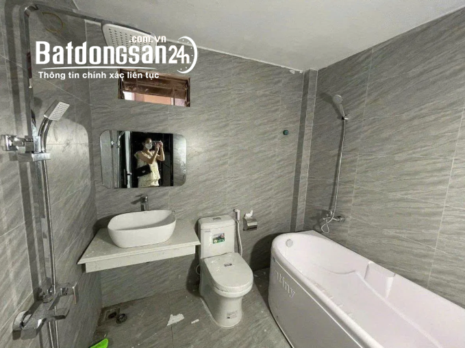 Bán nhà mặt phố Lý Thường Kiệt Hà Đông, 40m2, 4 tầng, lô góc, kinh doanh sầm uất.
