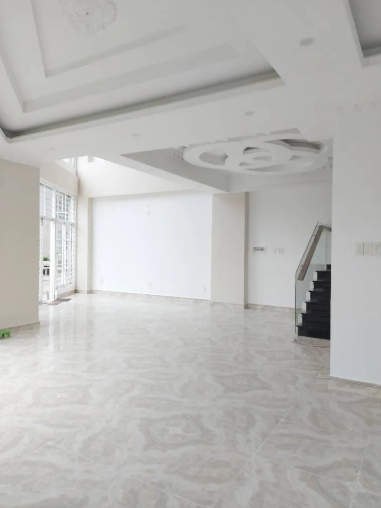 Bán shophouse căn góc The Splendor, Gò Vấp 203m2, đường 18m, mặt tiền rộng 10m.