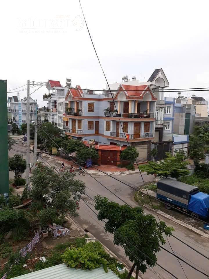Nhà chính chủ 1 trệt 2 lầu, Phan Văn Hớn, Hóc Môn, diện tích 120m2, nở hậu, full nội thất, giá 6.5 