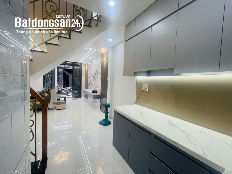 Nhà 1 trệt 1 lầu, hẻm ba gác, Tân Phú, diện tích 25m2 gần chợ Tân Hương, sổ riêng, hoàn công đủ.