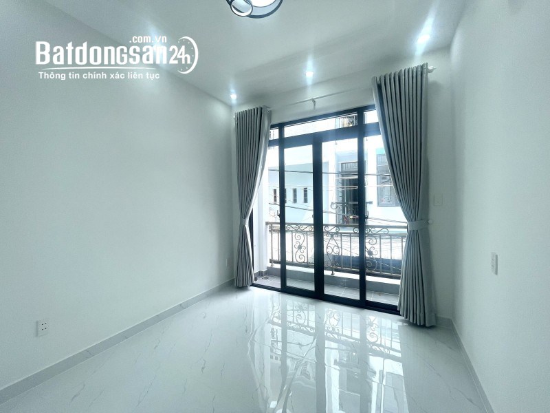 Nhà 1 trệt 1 lầu, hẻm ba gác, Tân Phú, diện tích 25m2 gần chợ Tân Hương, sổ riêng, hoàn công đủ.