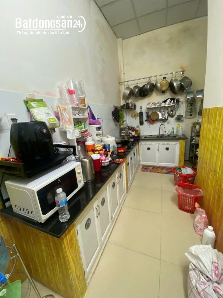 Đường Huỳnh Tấn Phát, Phú Xuân, Nhà Bè, đất 134m2, ngang 6m, sẵn nhà cấp 4 đẹp, giá 4.5 tỷ.