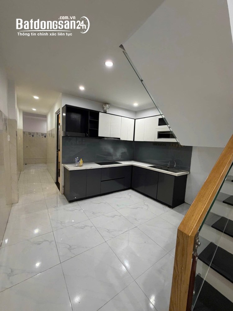 Bán nhà phố Sơn Trà, Đà Nẵng – Căn góc 2 thoáng, 60m², sổ hồng hoàn công, cách biển 200m.