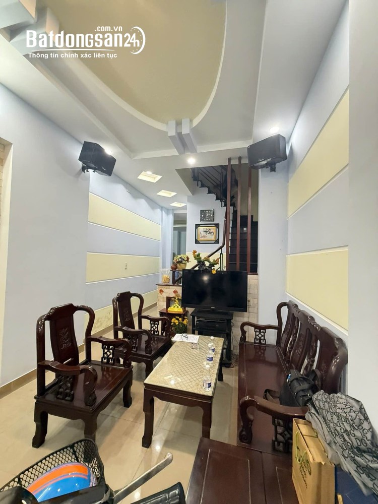 Nhà 2 tầng, nở hậu chữ L tại trung tâm Quận 8 – 4PN, hẻm ba gác an ninh, giá tốt, công chứng ngay.