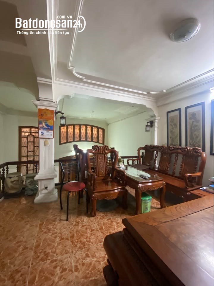 Nhà phân lô phố Pháo Đài Láng, Đống Đa – DT 45m2, 5 tầng, ngõ thông kd, cách mặt phố 20m.