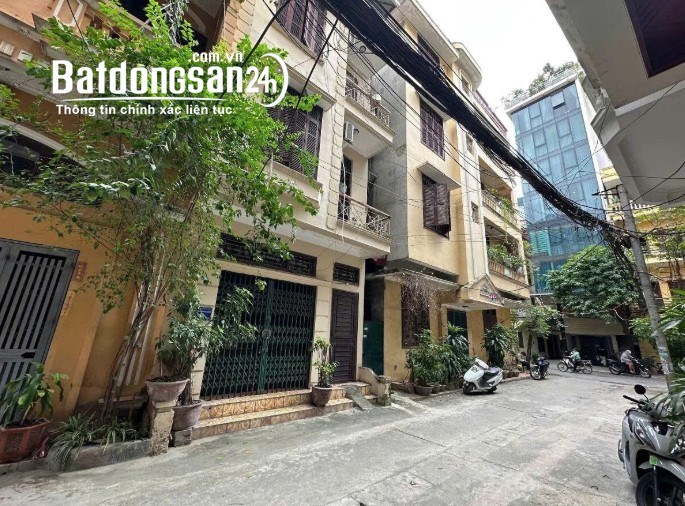 Biệt thự phố Kim Mã, Ba Đình, 100m², 4 tầng, 3 thoáng, ô tô tránh đỗ, giá 40,5 tỷ.
