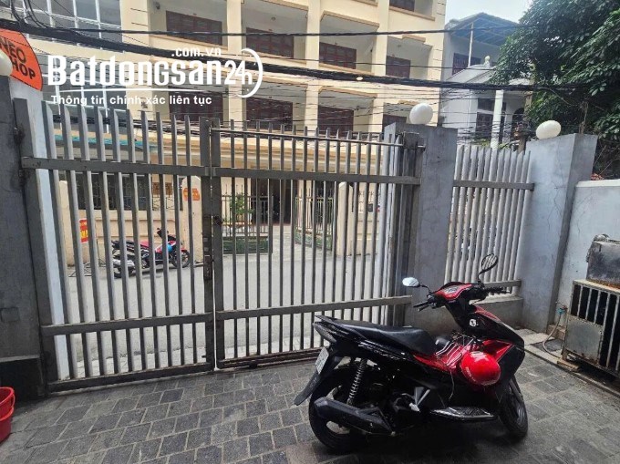 Biệt thự phố Kim Mã, Ba Đình, 100m², 4 tầng, 3 thoáng, ô tô tránh đỗ, giá 40,5 tỷ.