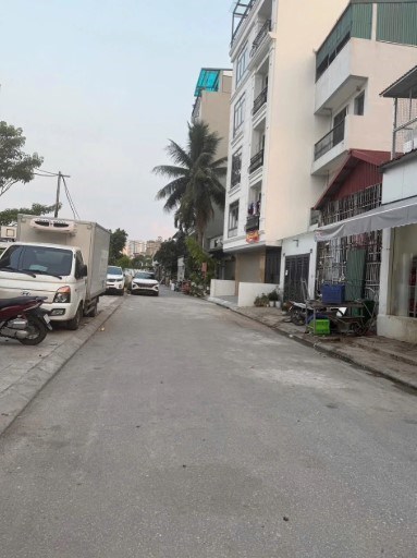 Đất phân lô TĐC Ngọc Thụy, Long Biên – 50m², mặt tiền 5m, vỉa hè rộng, kinh doanh.