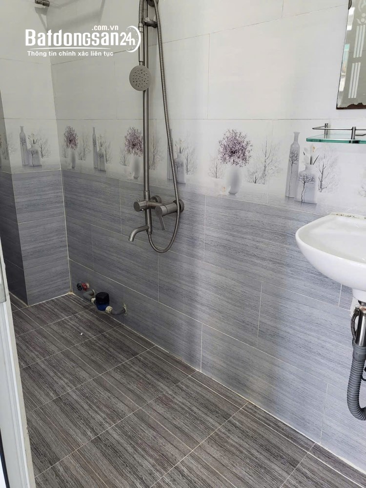 Cho thuê nhà làm văn phòng Thăng Long – Tân Bình, diện tích 42m² × 4 tầng, giá thuê 25 triệu/tháng.