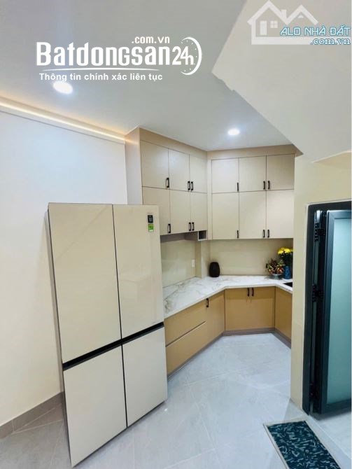 Bán nhà kiên cố gần ĐH Công Nghiệp, Gò Vấp – 40m², hẻm thông sát ô tô, full nội thất, giá tốt.