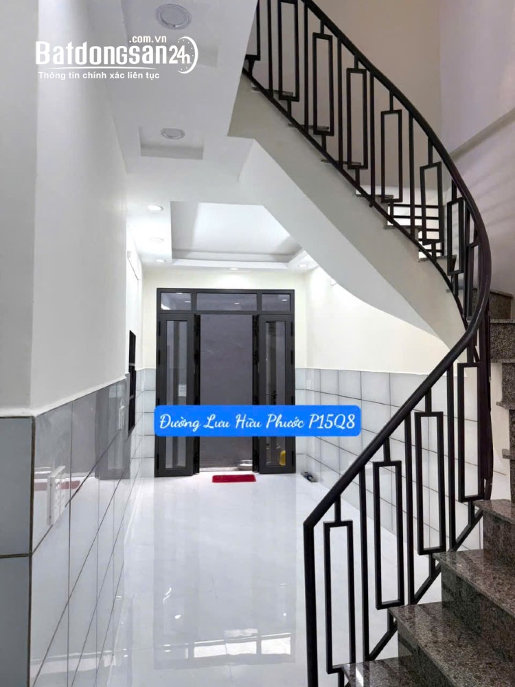 Nhà 3 tầng mới xây đường Lưu Hữu Phước – P.15, Quận 8, DT 3x10m, giá 2.6 tỷ (thương lượng).