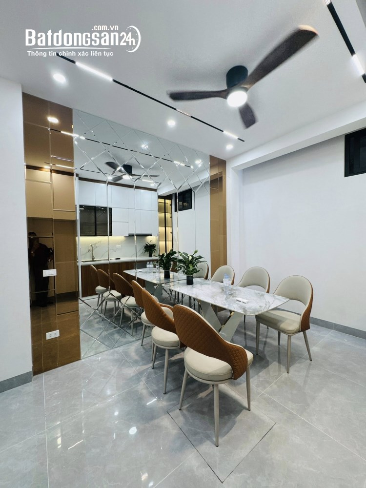 Nhà mặt ngõ Bằng Liệt, Hoàng Mai – 43m² – 4 tầng – Ngõ thông, giao thông thuận tiện – Giá 9.5 tỷ.