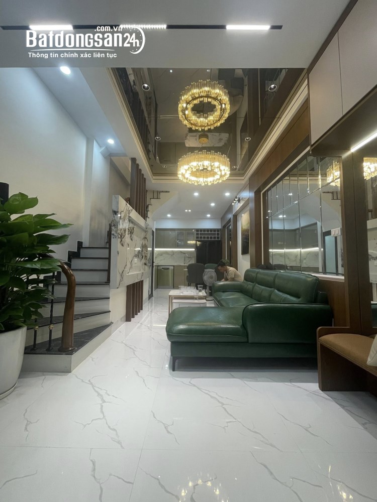 Bán nhà mặt ngõ phố Tân Mai, Hoàng Mai – 35m² – 4 Tầng – 5PN – Ngõ thông, chỉ 20m ra mặt phố.